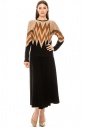 Zigzag pattern sweater in camel and black