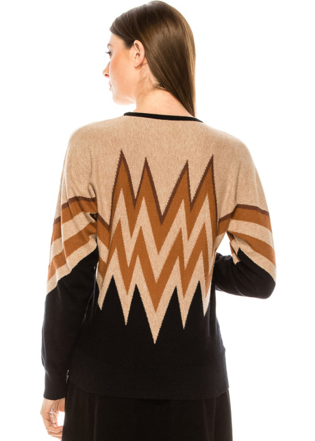 Zigzag pattern sweater in camel and black