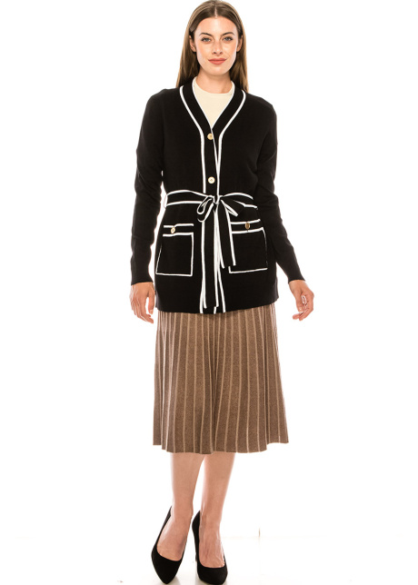 V-neck buttoned cardigan in black and white