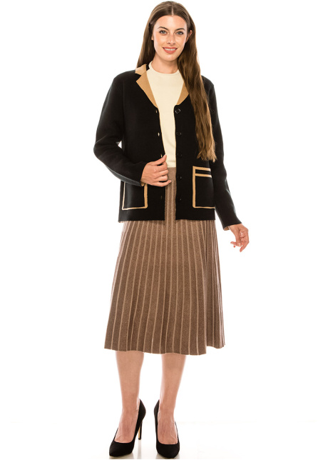Two-colored buttoned cardigan with turndown collar