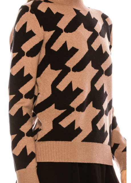 Large houndstooth pattern sweater in taupe