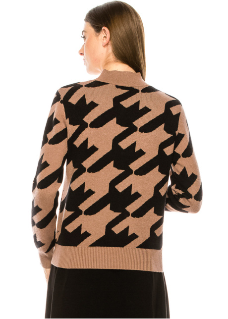 Large houndstooth pattern sweater in taupe