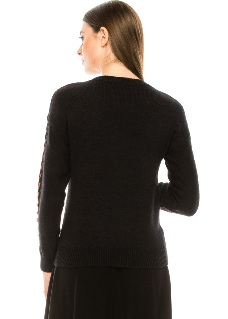 Crew neck black sweater with contrast stitch