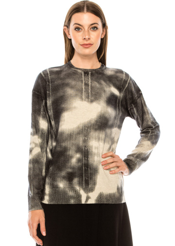 Printed sweater in black and white