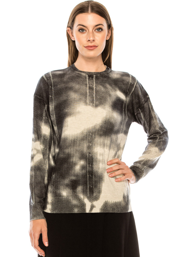 Printed sweater in black and white