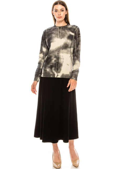 Printed sweater in black and white