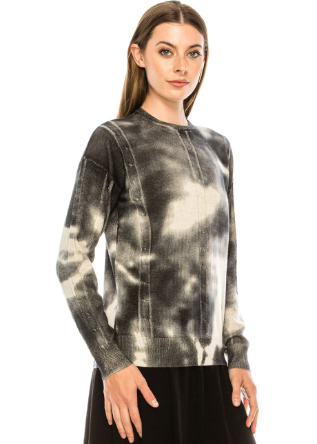 Printed sweater in black and white