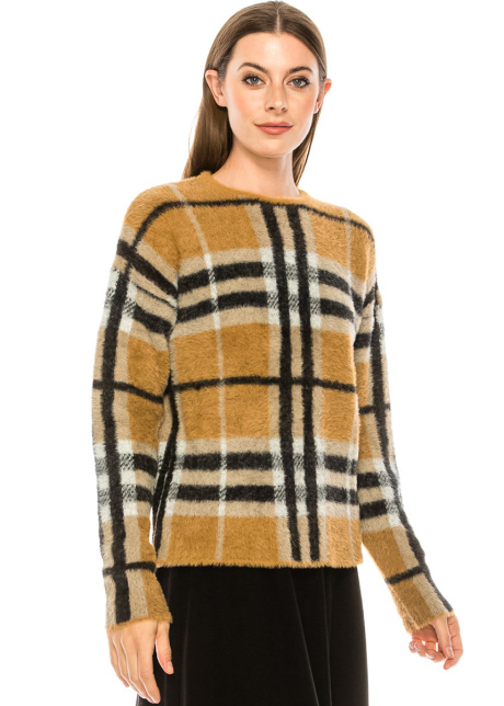 Crew neck plaid sweater in camel