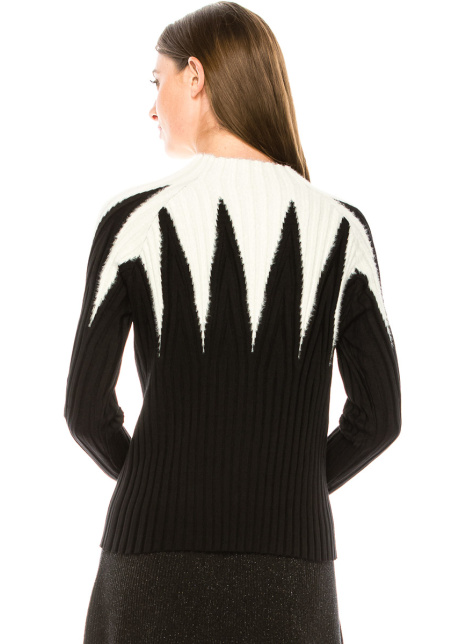 Geometric petals sweater in black and white