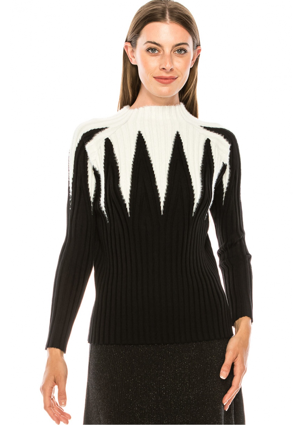 Geometric petals sweater in black and white