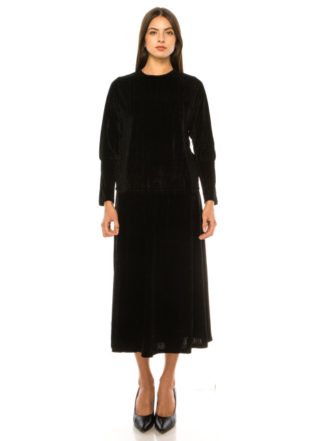 Ribbed velvet top in black
