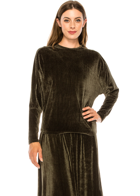 Ribbed velvet top in olive