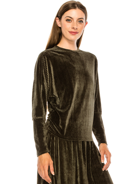 Ribbed velvet top in olive