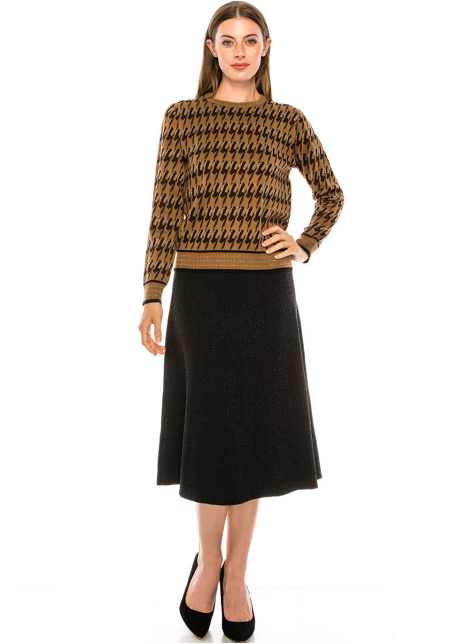 Crew neck houndstooth sweater in camel