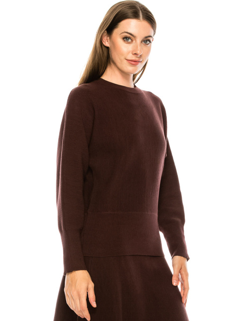 Slim sweater with voluminous sleeves in brown