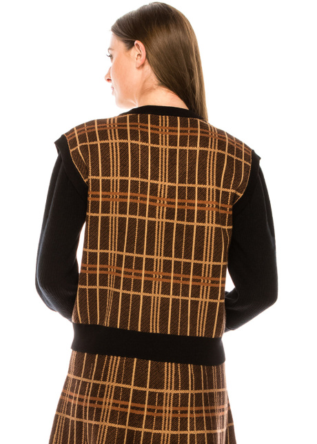 Two-layer camel and black sweater