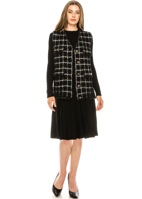 Buttoned checkered vest in black and white