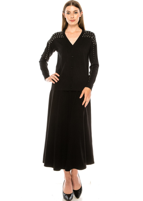 Classic V-neck cardigan with pearls