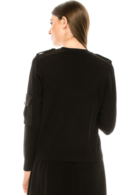 Epaulette basic sweater in black
