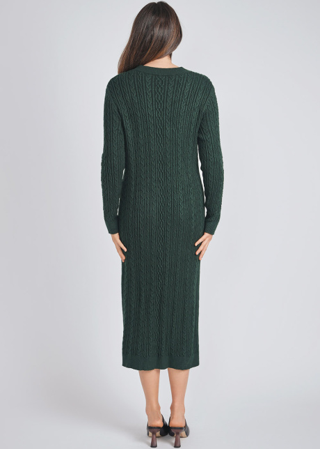 Elegant Embrace: Green Dress in Cable Knit