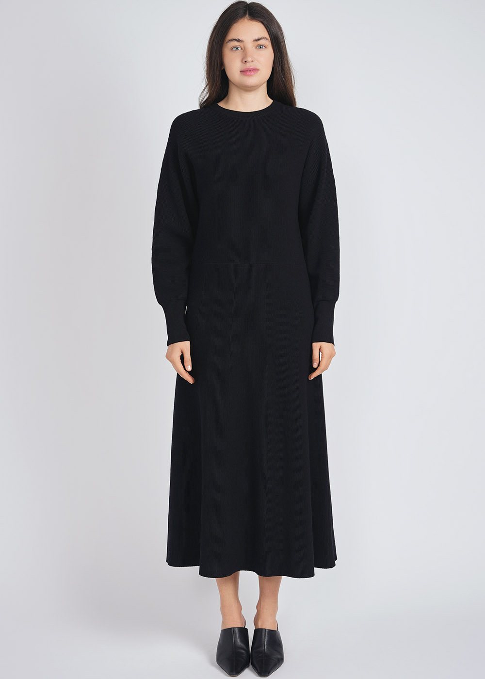 Sleek Black Dress in Ribbed Knit Design