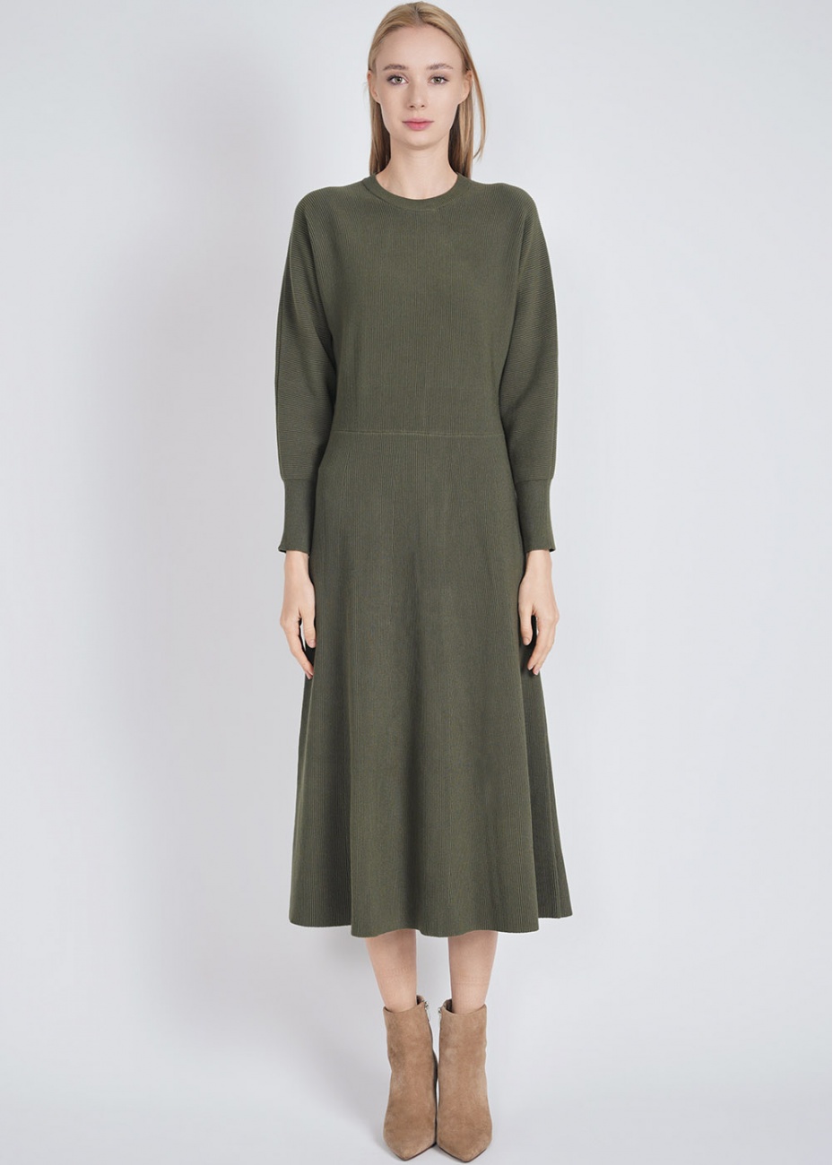 Green Ribbed Knit Dress: Classic & Comfortable