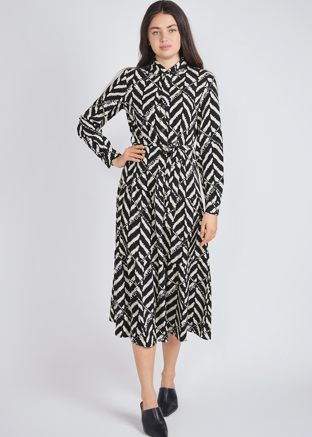 Long-Sleeved Black & White Dress with Classic Shirt Neckline