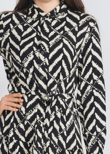 Long-Sleeved Black & White Dress with Classic Shirt Neckline