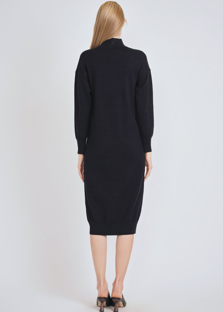 Black Beauty: Dress with Ribbed Features & Elevated Neck
