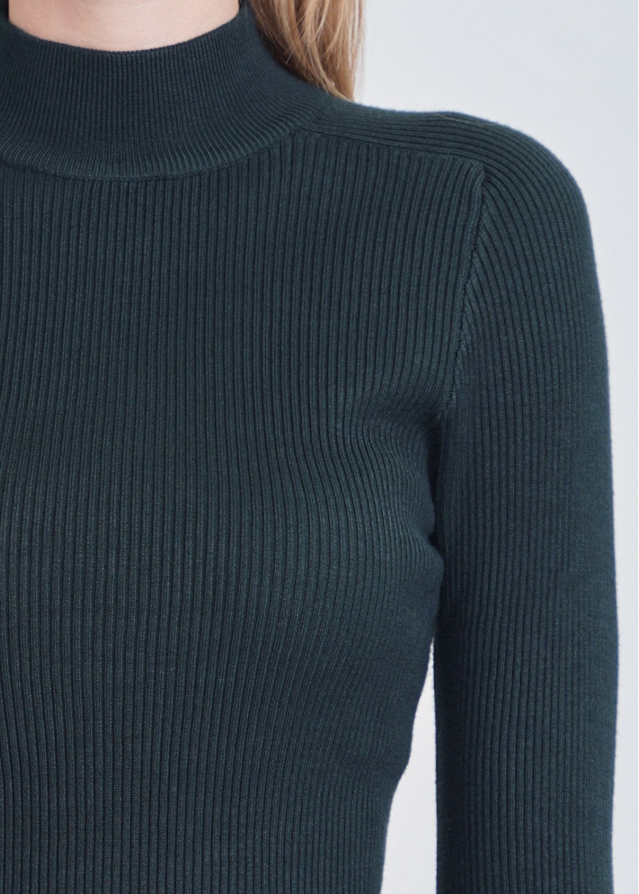 Classic Hunter Green Close-Fit Ribbed Sweater