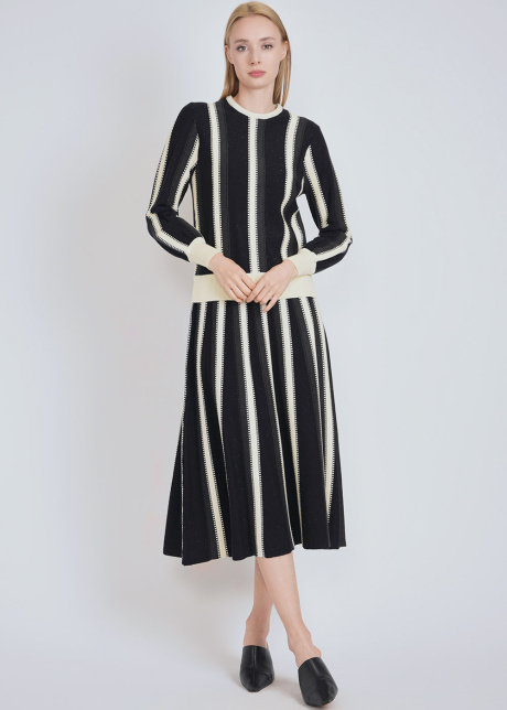 Linear Contrast Midi Skirt