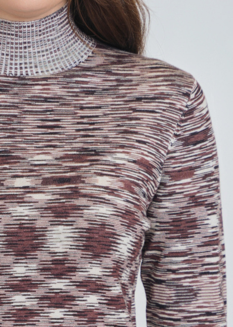 Brown Knit Top with Sky-High Neck & Waves