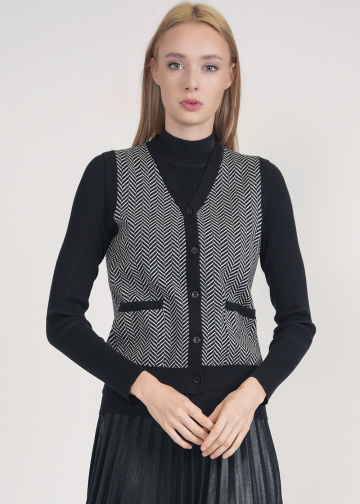 Graphic Play: V-Neck Vest in Black & White Zig Zag