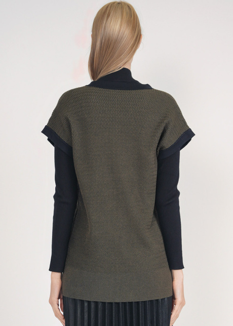 Olive Green Ribbed Vest: Buttoned Elegance