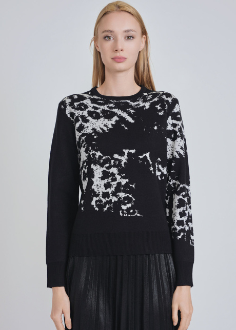 Black Crewneck Top with White Detailing