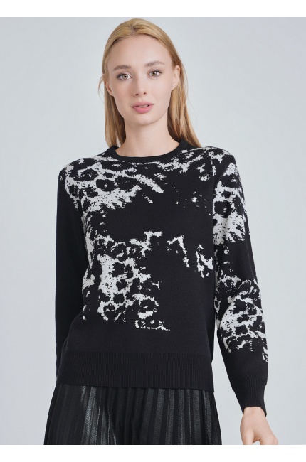 Black Crewneck Top with White Detailing