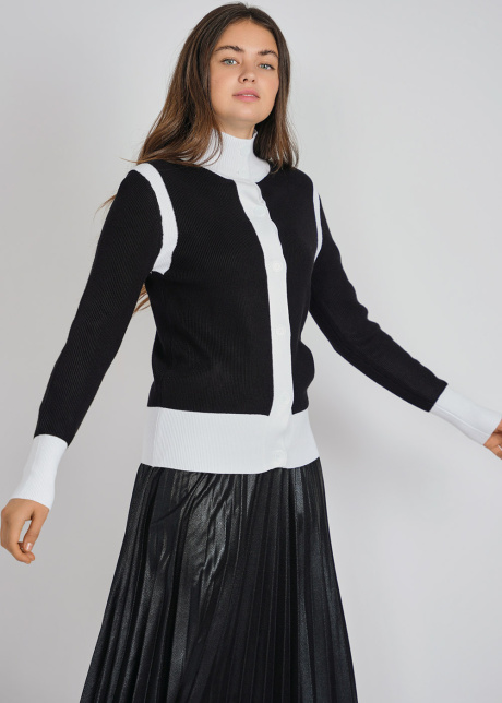 Classic Contrast: Black & White High Neck with Ribbed Design