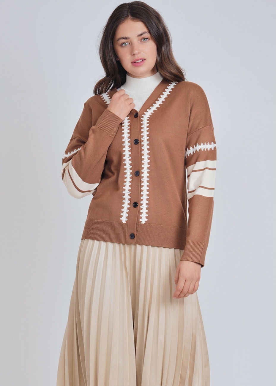 Buttoned Camel Cardigan with White Patterns