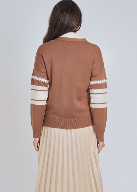 Buttoned Camel Cardigan with White Patterns