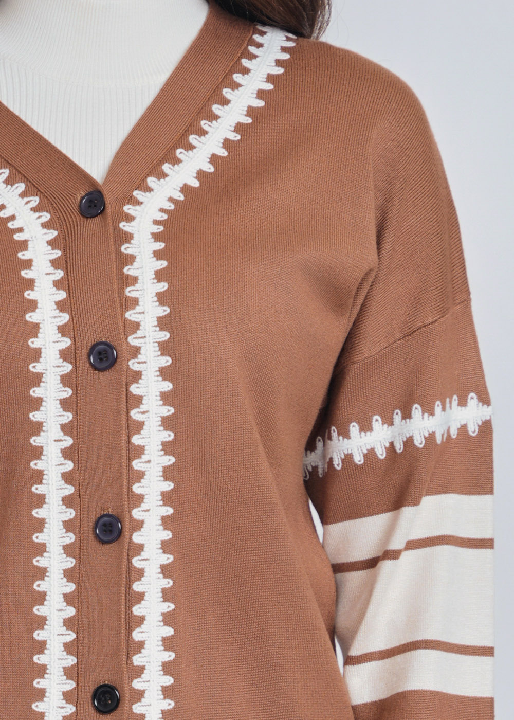 Buttoned Camel Cardigan with White Patterns