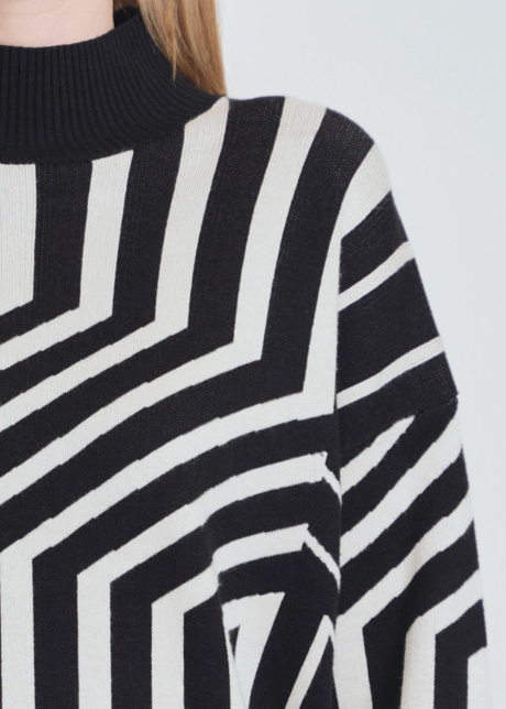 Balance Band Black & White Top