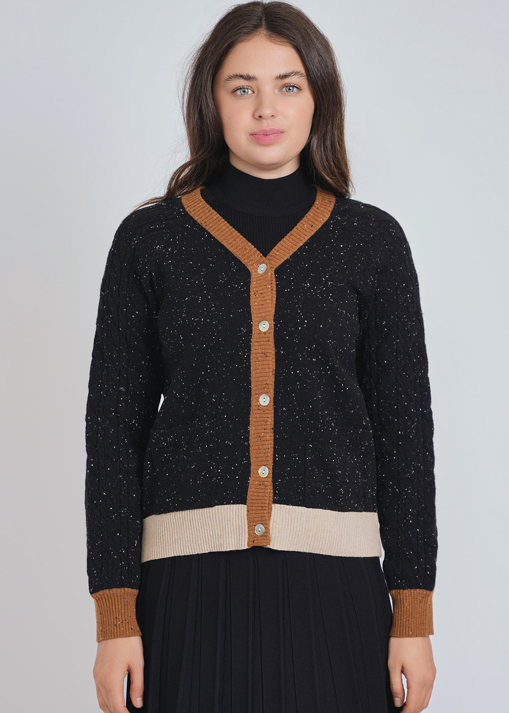 Soft Black Cardigan: Timeless Specks and Cozy Camel Finishes