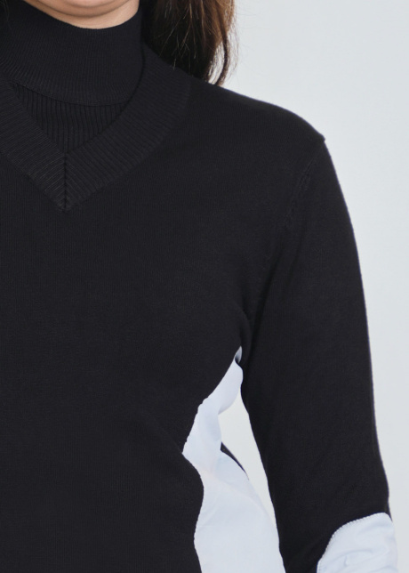 Contrast V-Neck Knit: Black with White Touches