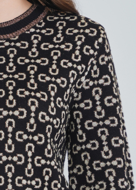 Printed Charm: Elegant Black Knitwear