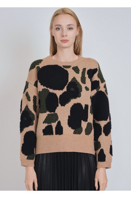 Warm Camel Sweater with Dark Hints
