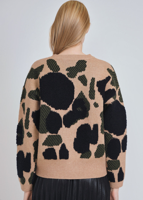 Warm Camel Sweater with Dark Hints