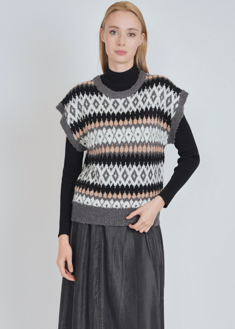 Warm Grey Vest with Classic Pattern