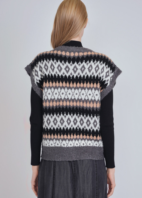 Warm Grey Vest with Classic Pattern