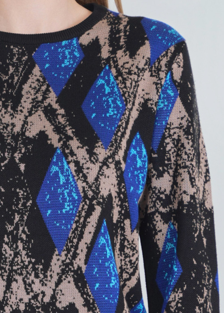 Knit Top with Blue Diamond Motifs
