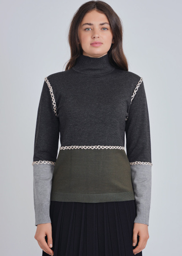 Cozy Grey Knit: Sweater with Color Block Patterns & Embroidery